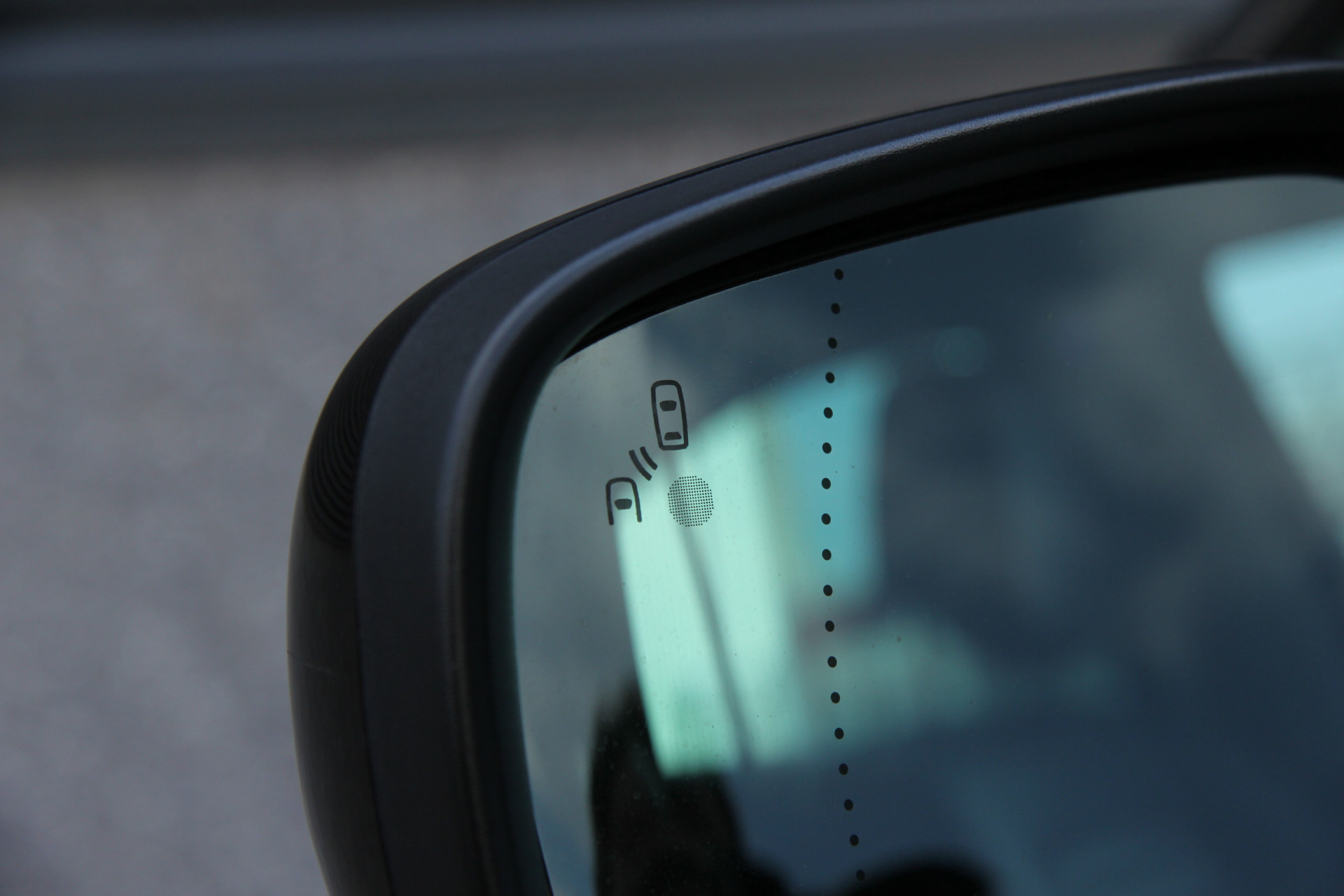 27815511-15.jpg