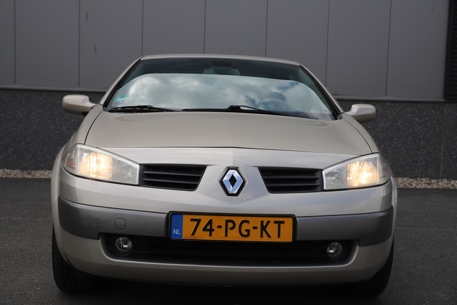 44754082-14.jpg