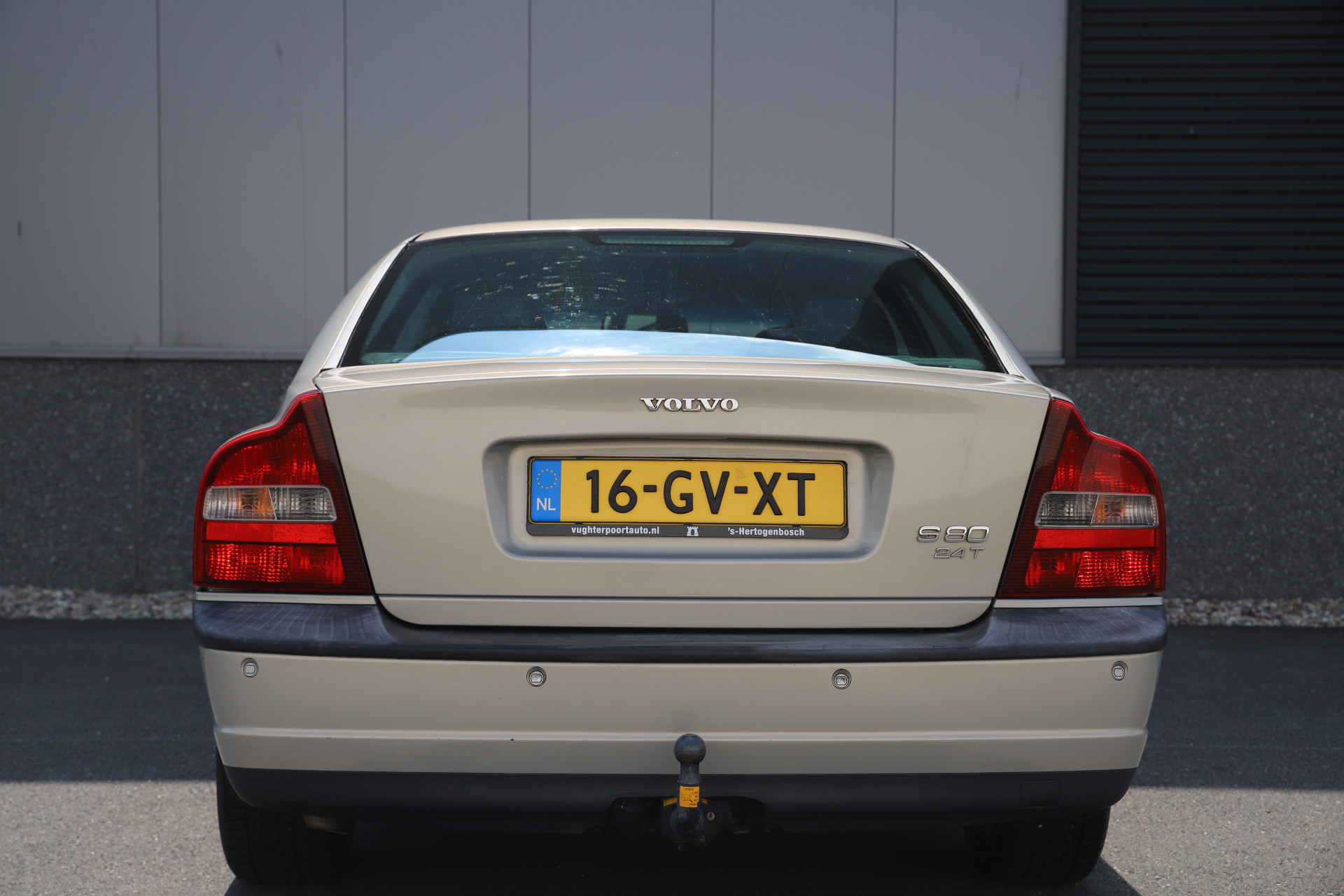 45339234-14.jpg