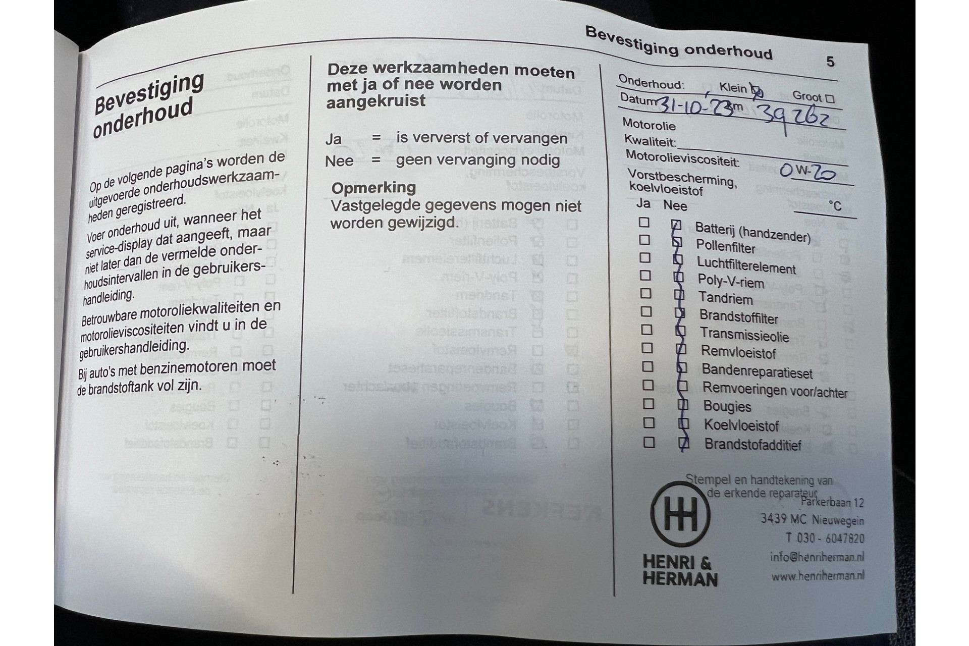 47510881-27.jpg