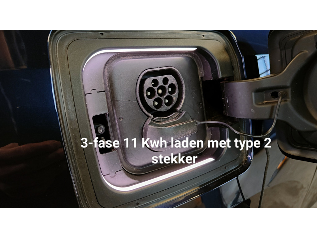 54738849-44.jpg