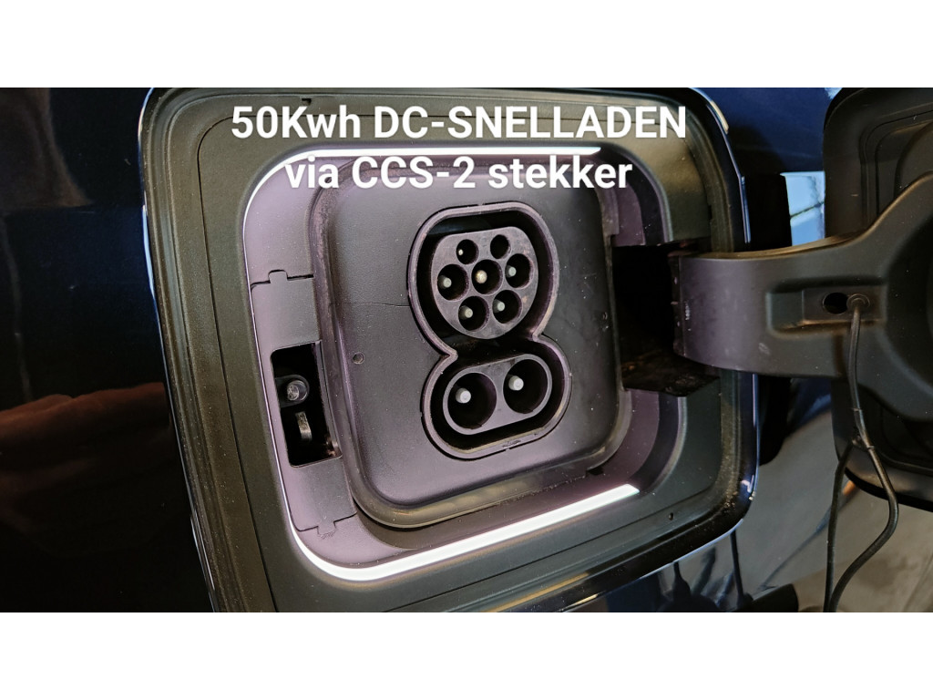 54738849-46.jpg