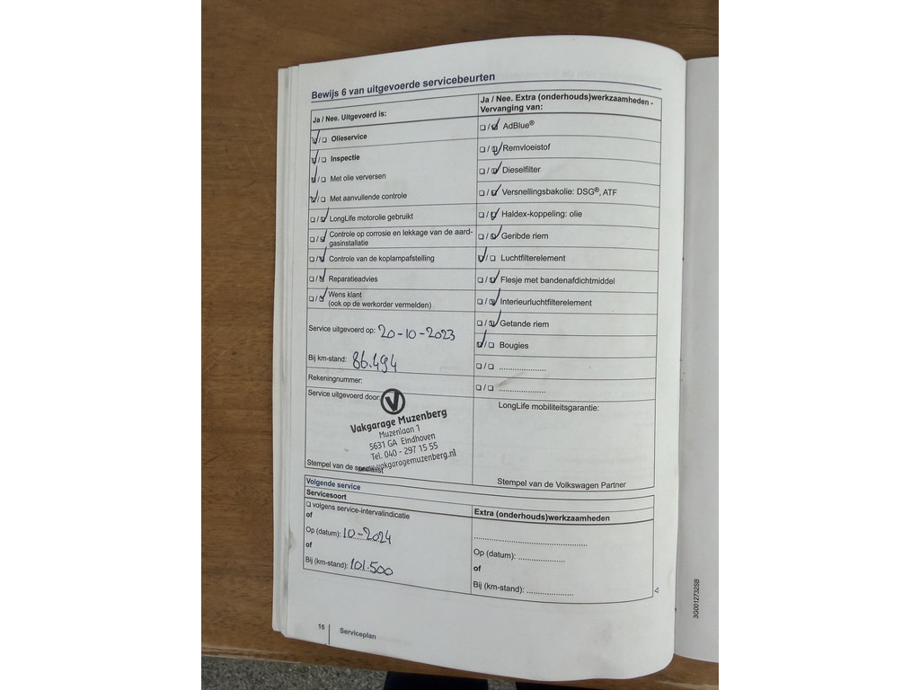 57418059-27.jpg